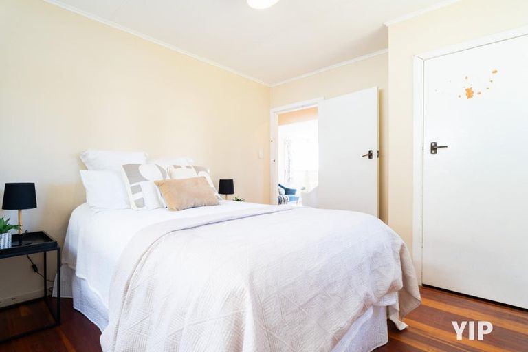 Photo of property in 19 Mahinawa Street, Takapuwahia, Porirua, 5022