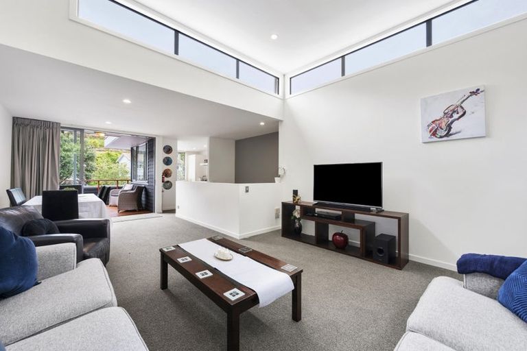 Photo of property in 37c Ngaio Road, Kelburn, Wellington, 6012