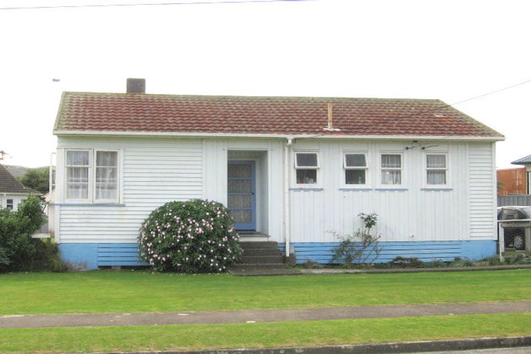 Photo of property in 5 Hughes Crescent, Taita, Lower Hutt, 5011