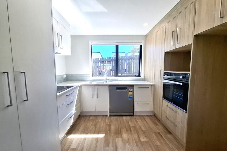 Photo of property in 79 Huri Street, Mangere Bridge, Auckland, 2022