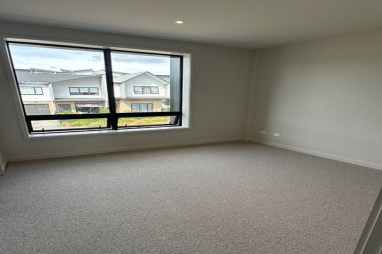 Photo of property in 11b Windlass Street, Long Bay, Auckland, 0630