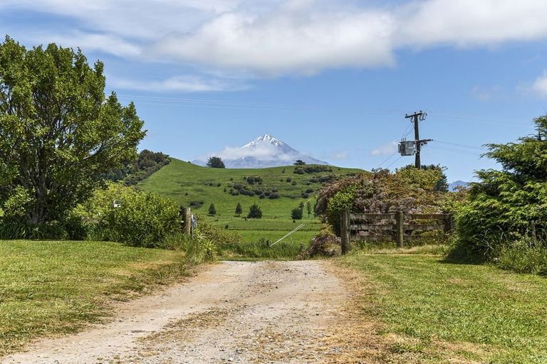 Photo of property in 99 Mangaotea Road, Ratapiko, Inglewood, 4390