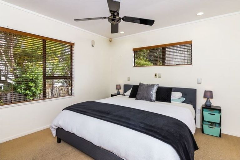 Photo of property in 2/9 Titoki Avenue, Waipahihi, Taupo, 3330