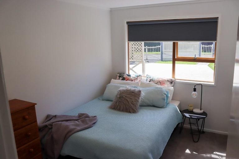 Photo of property in 43 Kamara Road, Glen Eden, Auckland, 0602