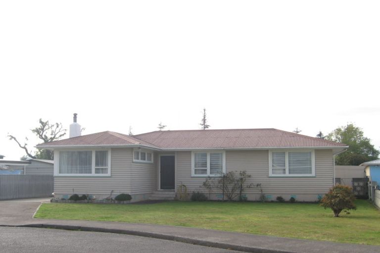 Photo of property in 104 Harlech Street, Mayfair, Hastings, 4122