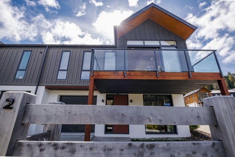 Photo of property in 2 Stamper Lane, Arthurs Point, Queenstown, 9371