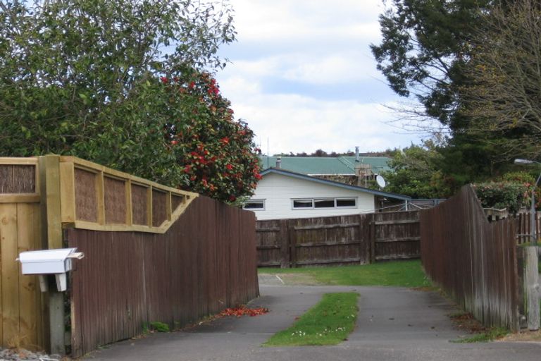 Photo of property in 2/80 Hinekura Avenue, Taupo, 3330