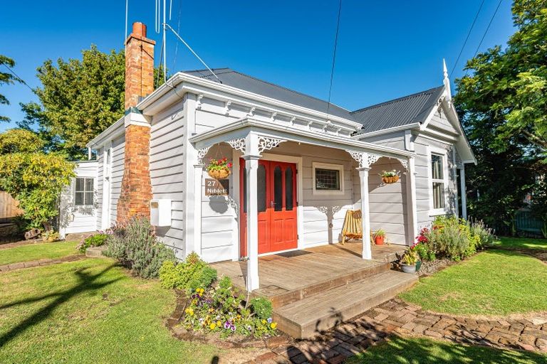 Photo of property in 27 Niblett Street, Whanganui, 4500