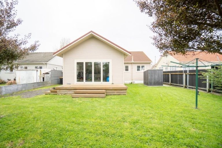 Photo of property in 40 Oxford Street, Hokowhitu, Palmerston North, 4410