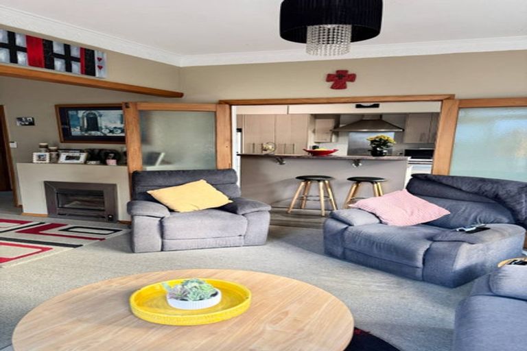 Photo of property in 152a Russell Street, Palmerston North, 4414