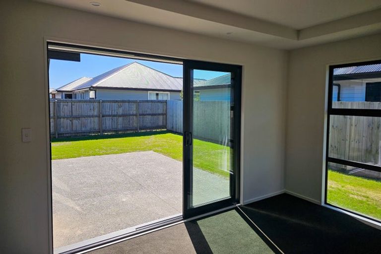 Photo of property in 3 Cutler Street, Woodend, 7610