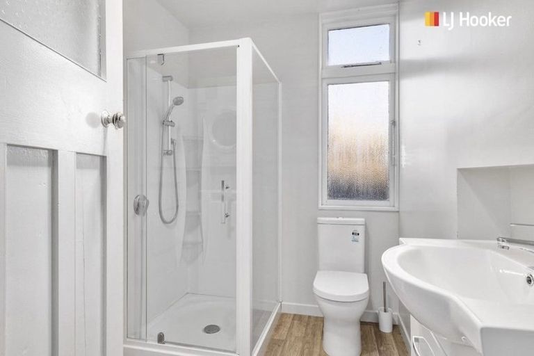 Photo of property in 74 Hargest Crescent, Saint Clair, Dunedin, 9012