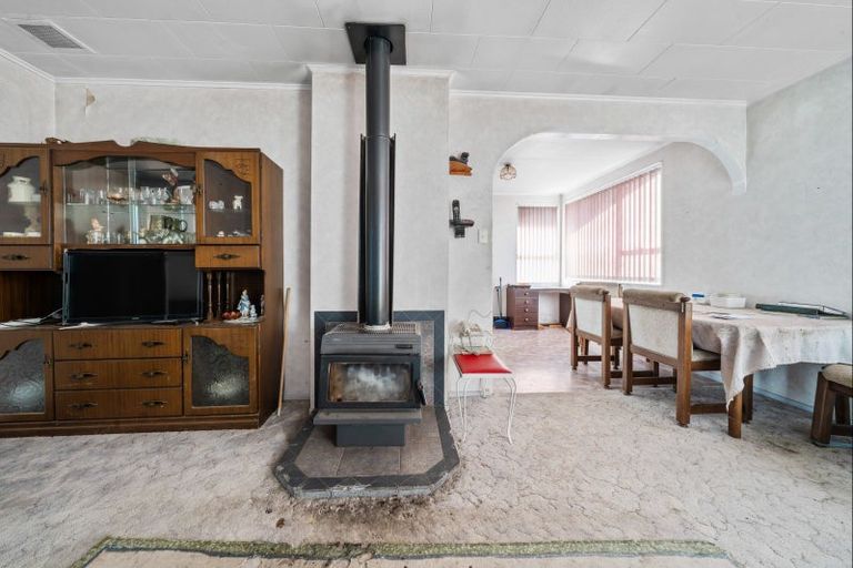 Photo of property in 22 Tavistock Street, Westown, New Plymouth, 4310