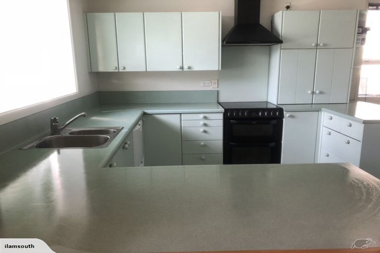 Photo of property in 124 Waimairi Road, Ilam, Christchurch, 8041