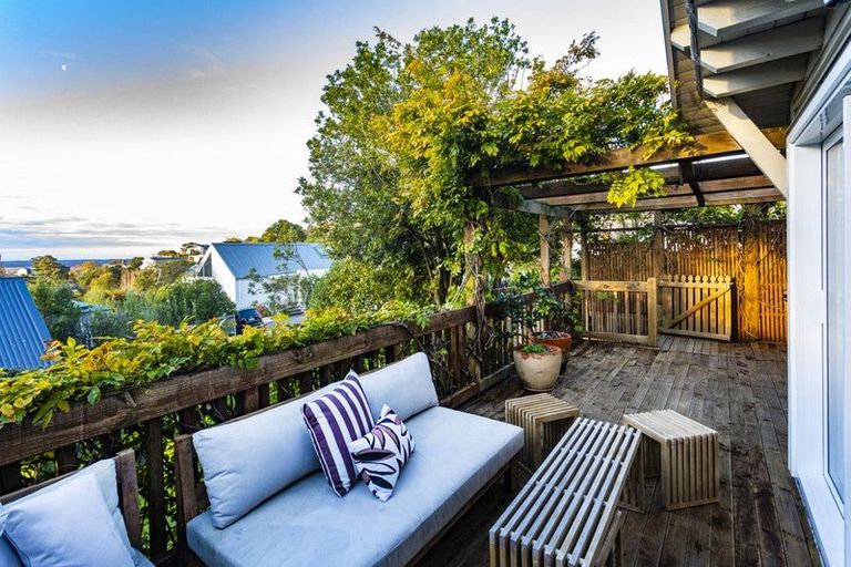 Photo of property in 97 Hackthorne Road, Cashmere, Christchurch, 8022