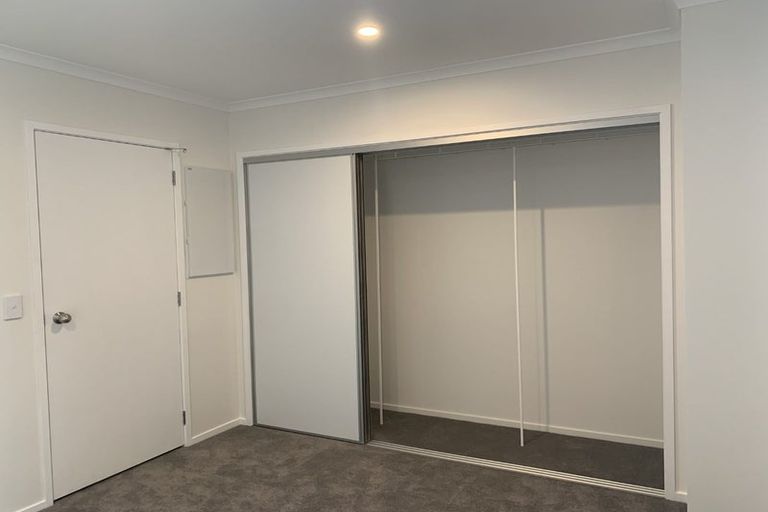 Photo of property in 468c Roscommon Road, Clendon Park, Auckland, 2103