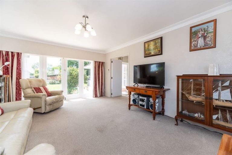 Photo of property in 28 Scott Avenue, Mangere Bridge, Auckland, 2022