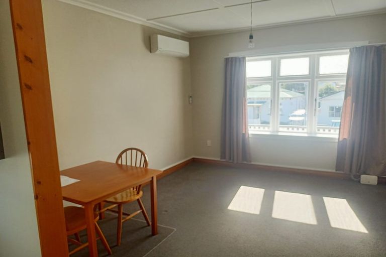 Photo of property in 28-28a Plunket Avenue, Petone, Lower Hutt, 5012