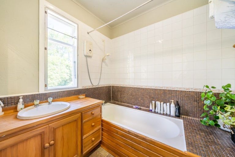 Photo of property in 1100b Coast Road, Wainuiomata Coast, Wainuiomata, 5373