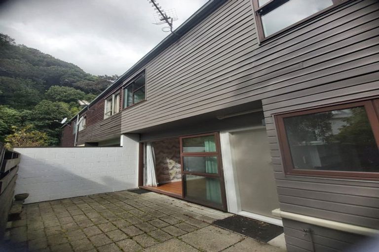 Photo of property in 2/249 Muritai Road, Eastbourne, Lower Hutt, 5013