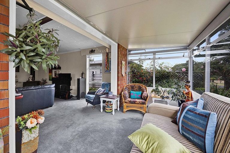 Photo of property in 26 High Street East, Waitara, 4320