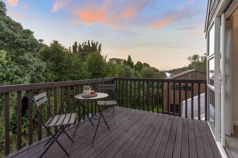 Photo of property in 2/20 Rambler Crescent, Beach Haven, Auckland, 0626