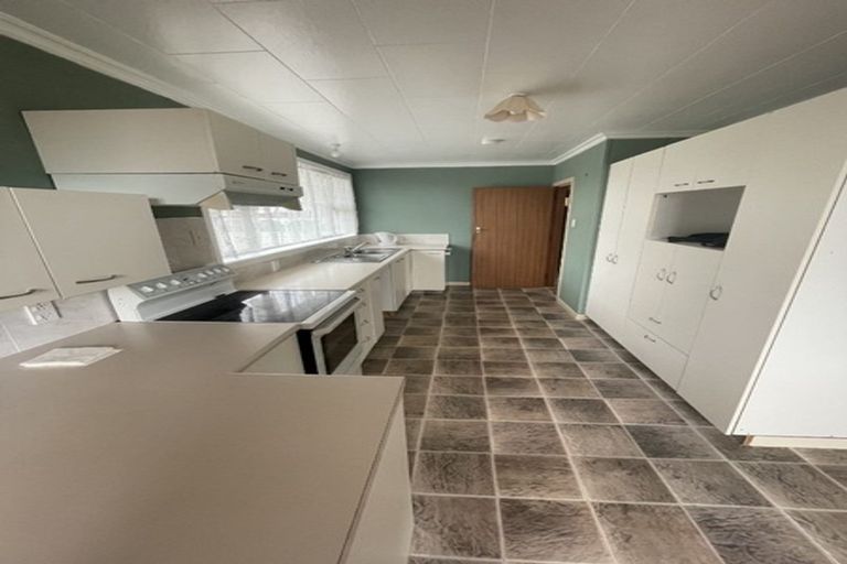 Photo of property in 13 Kowhai Street, Inglewood, 4330