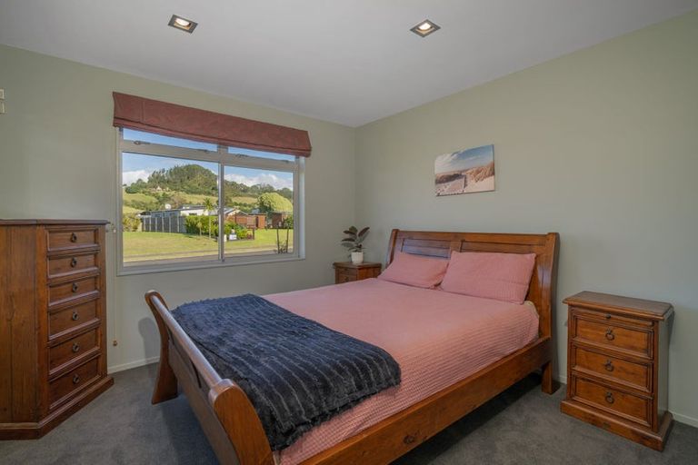 Photo of property in 4 Hawk Hill Crescent, Cooks Beach, Whitianga, 3591