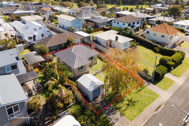 Photo of property in 15a Pine Avenue, Otumoetai, Tauranga, 3110