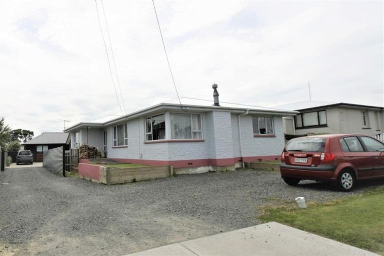 Photo of property in 28 Cargill Street, Waikiwi, Invercargill, 9810
