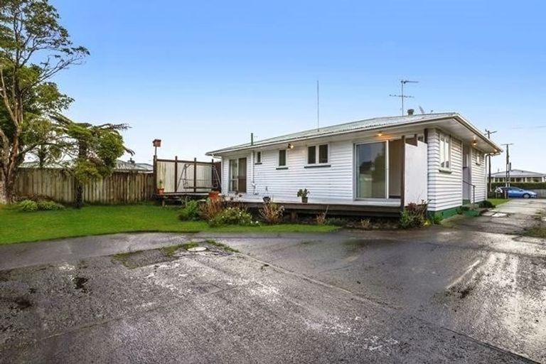 Photo of property in 25 Hill Crescent, Papakura, 2110
