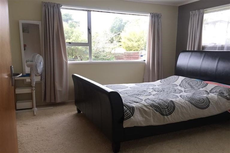 Photo of property in 12 Brunner Road, Glen Eden, Auckland, 0602