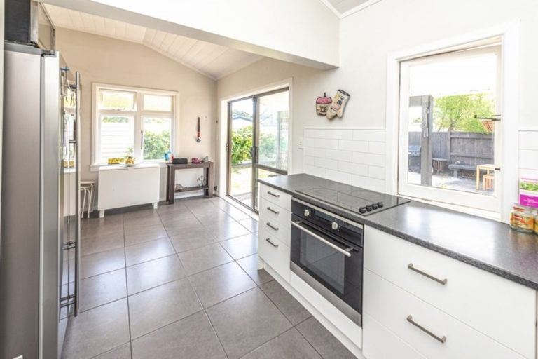 Photo of property in 3 Kelvin Street, Aramoho, Whanganui, 4500
