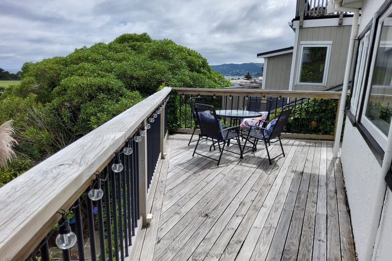 Photo of property in 74 Mana Esplanade, Paremata, Porirua, 5026