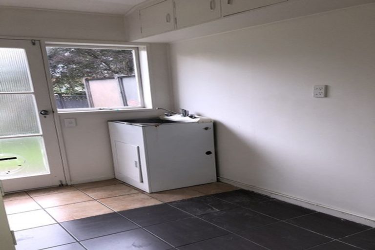 Photo of property in 43 Meadway, Sunnyhills, Auckland, 2010