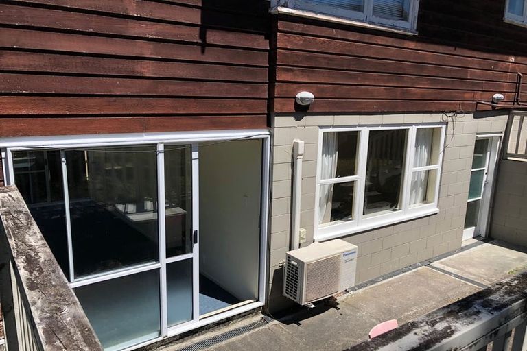 Photo of property in 40 Chatsworth Crescent, Pakuranga Heights, Auckland, 2010