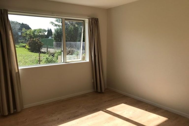 Photo of property in 33 Hutchinsons Road, Bucklands Beach, Auckland, 2014