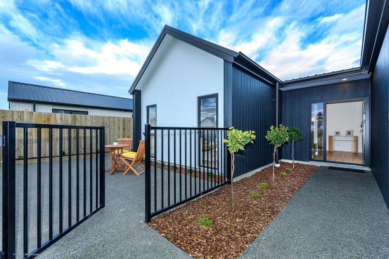 Photo of property in 41 Matamoe Drive, Halswell, 8025