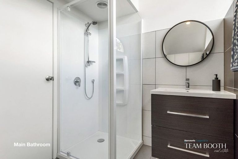 Photo of property in 2/22 Rangatira Road, Birkenhead, Auckland, 0626