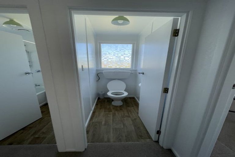 Photo of property in 8 Kelvin Place, Westown, New Plymouth, 4310