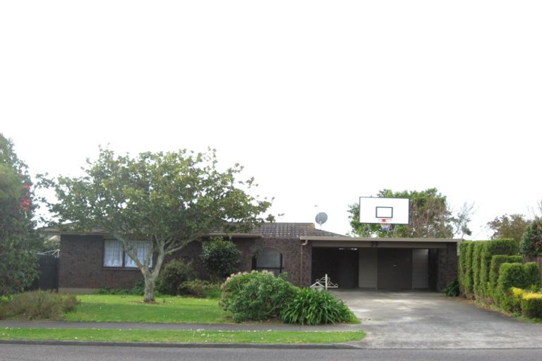 Photo of property in 39 Branch Road, Highlands Park, New Plymouth, 4312