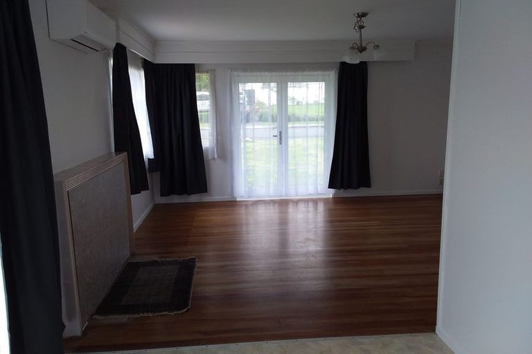 Photo of property in 2 Laureston Avenue, Papatoetoe, Auckland, 2025