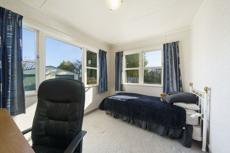 Photo of property in 6 Coleman Street, Paraparaumu, 5032