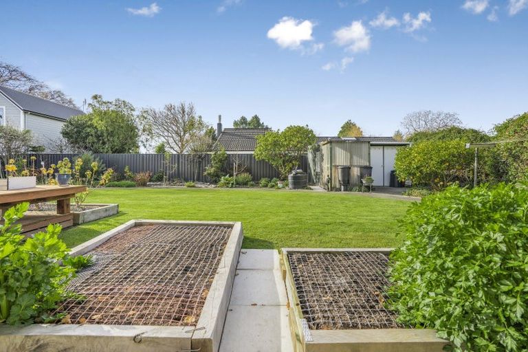 Photo of property in 15 Wood Street, Greytown, 5712