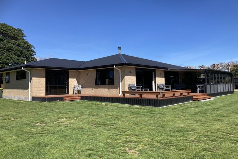 Photo of property in 2 Joll Street, Waitara, 4383