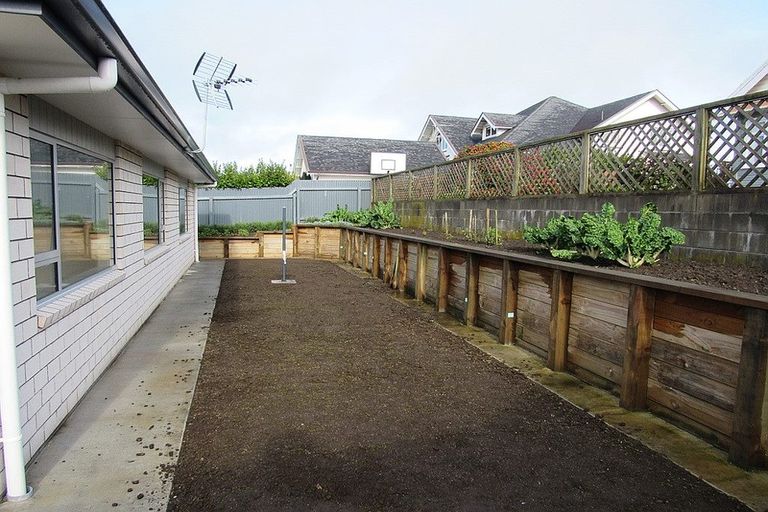 Photo of property in 15 Victoria Street, Hawera, 4610