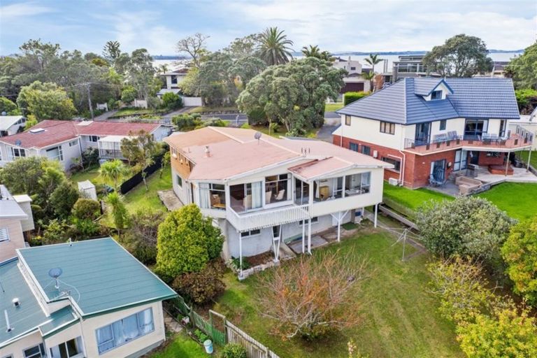 Photo of property in 39 Cliff Road, Torbay, Auckland, 0630