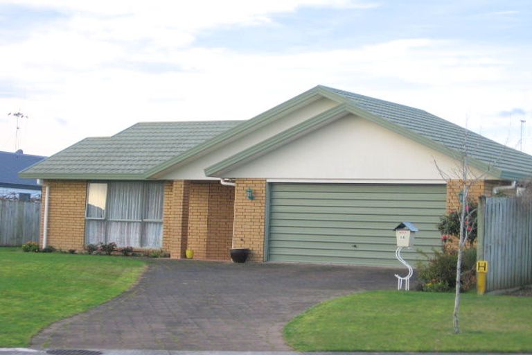 Photo of property in 44 Bouverie Crescent, Flagstaff, Hamilton, 3210