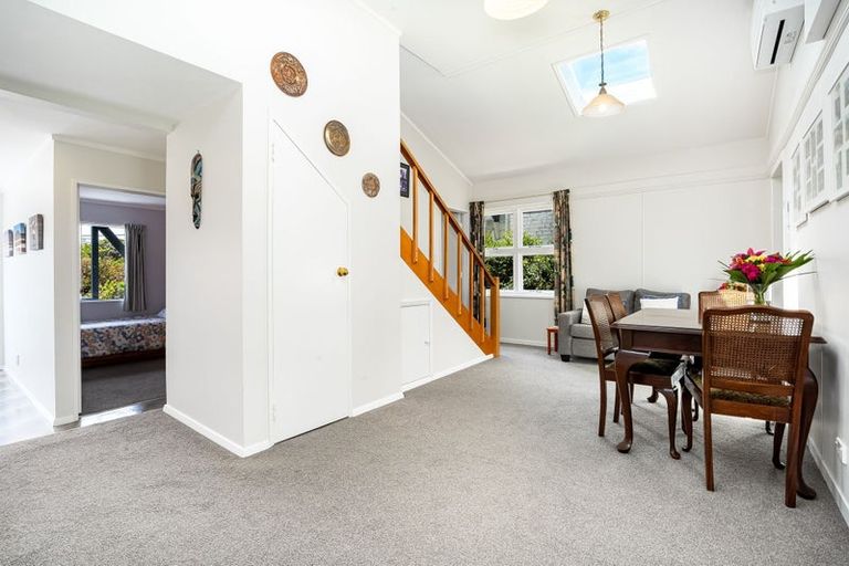 Photo of property in 76 Bayview Road, Paremata, Porirua, 5024