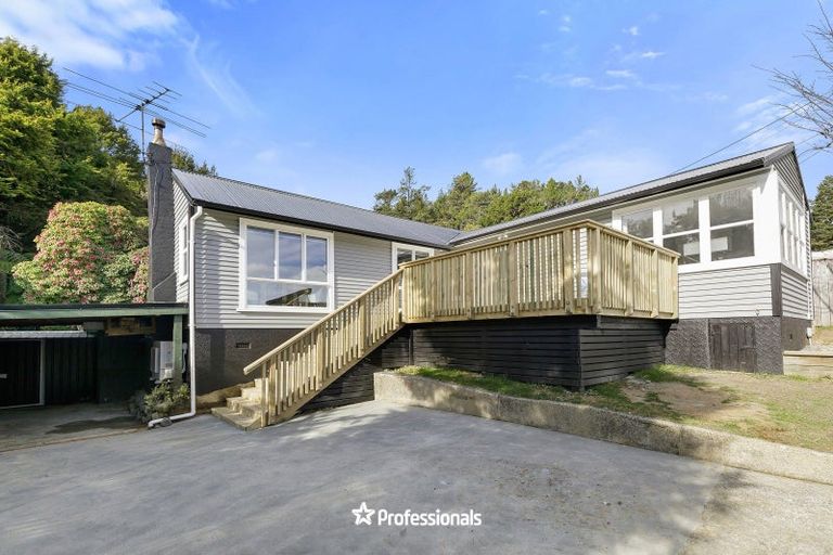 Photo of property in 21 Kennedy Grove, Stokes Valley, Lower Hutt, 5019